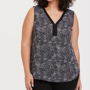 Torrid sleeveless top